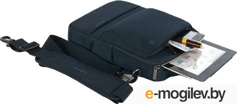 ������ ��� �������� Tucano Dritta Vertical Bag for Tablets Black (BDRV)