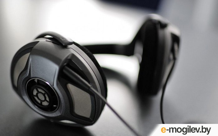 �������� Sennheiser HD 700