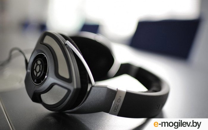 �������� Sennheiser HD 700