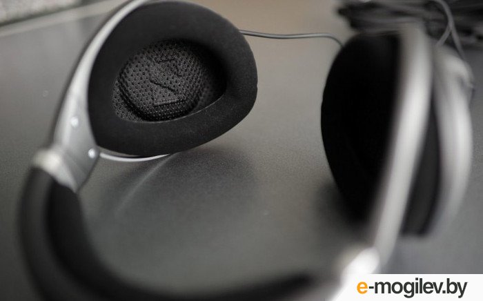 �������� Sennheiser HD 700